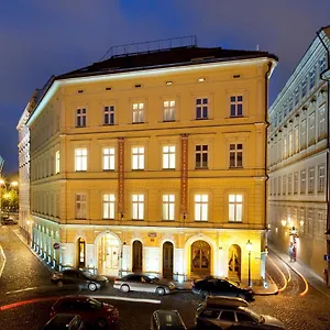 Charles Bridge Palace Otel Prag
