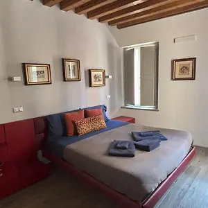 The Lovers Apartment Venice
