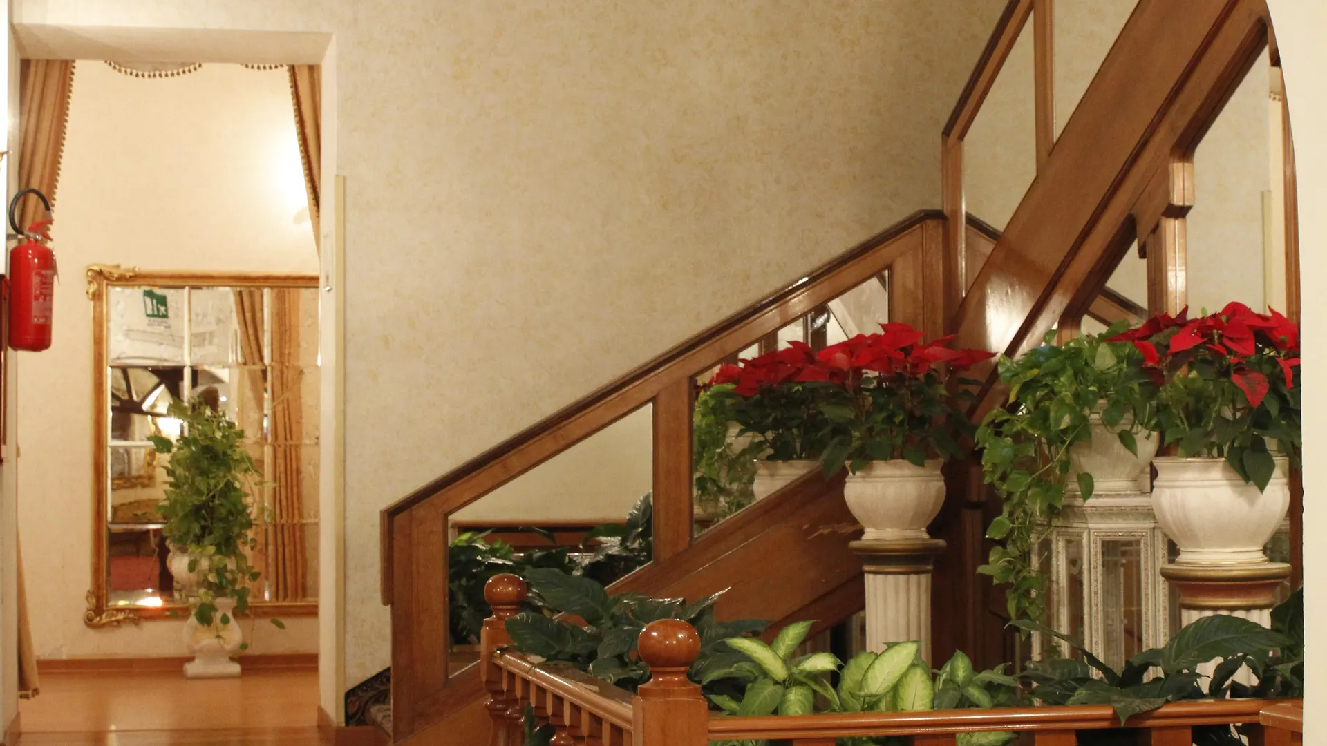 Hotel Pace Helvezia Rzym