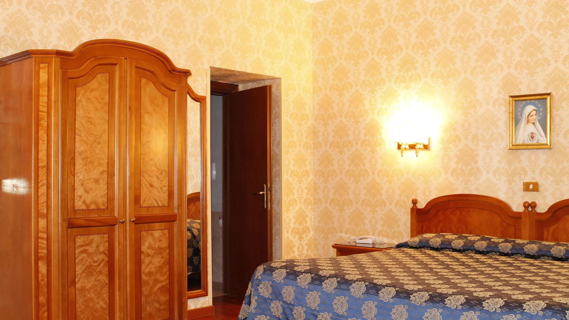 Hotel Pace Helvezia Rome