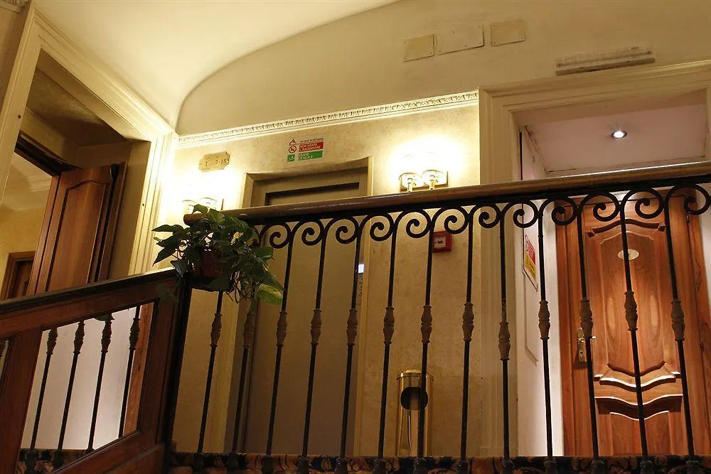 ****  Hotel Pace Helvezia Rzym Włochy