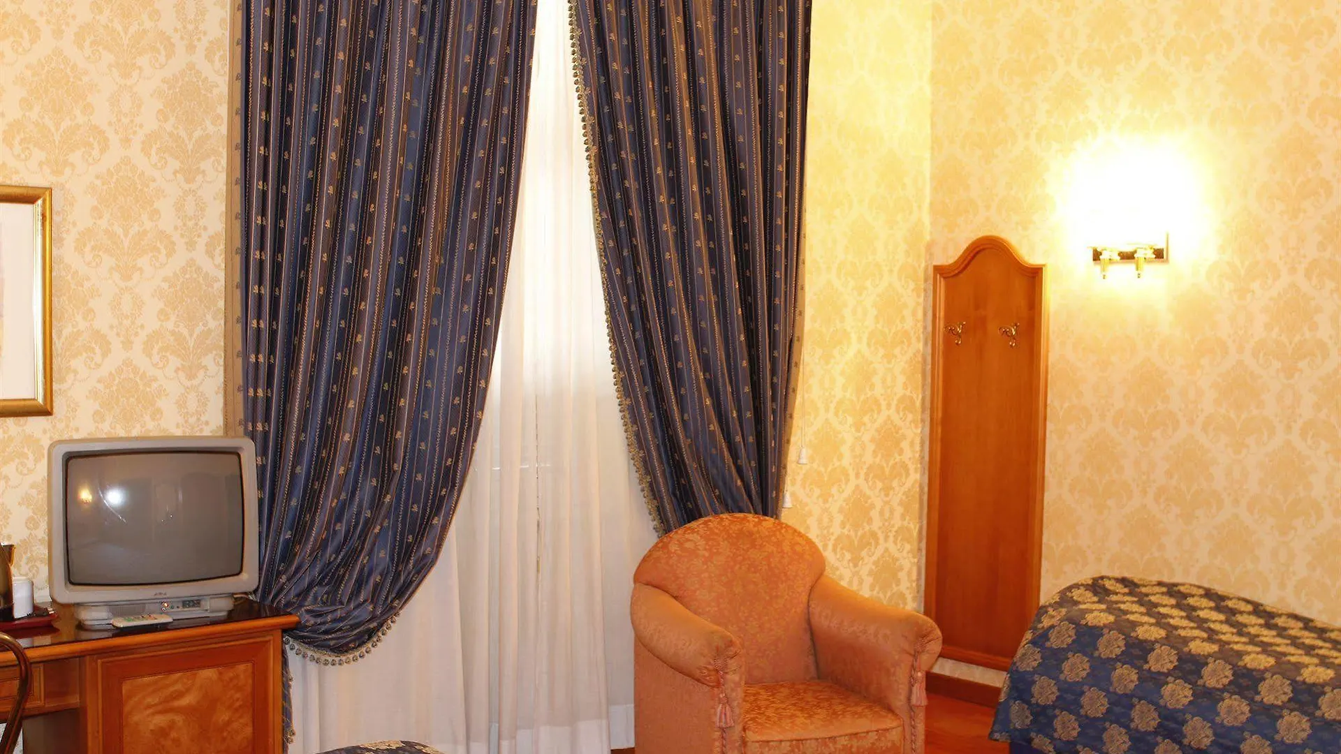 Hotel Pace Helvezia Rome