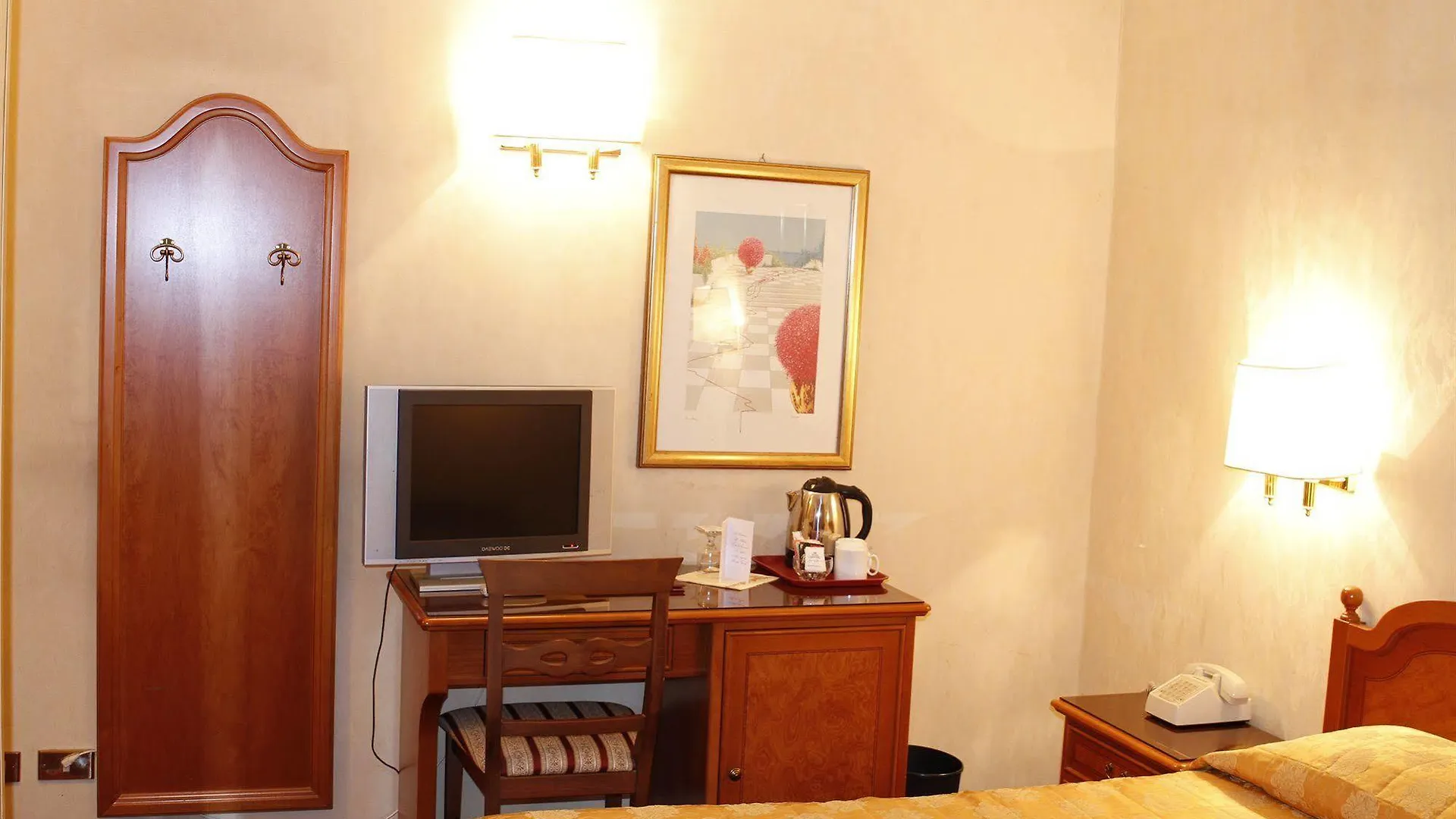 ****  Hotel Pace Helvezia Rzym Włochy