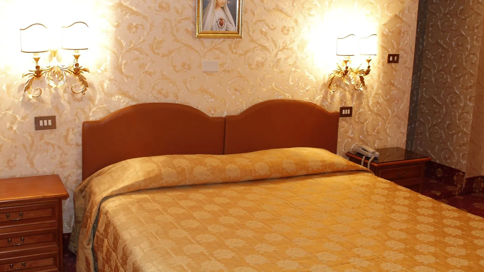 ****  Hotel Pace Helvezia Rzym Włochy
