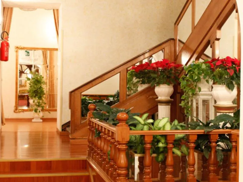 Hotel Pace Helvezia Rzym