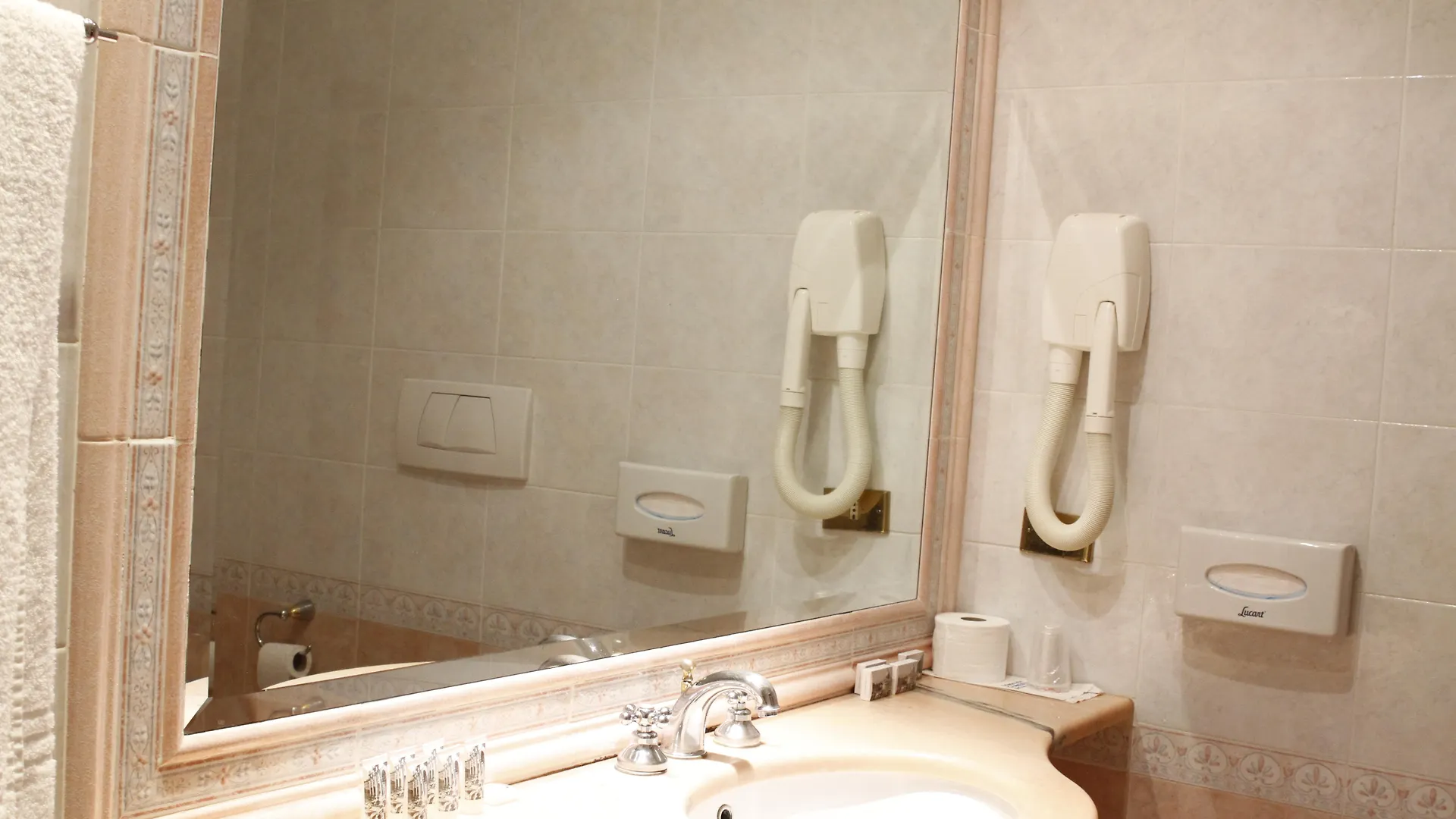Hotel Pace Helvezia Rome 4*,  Italy